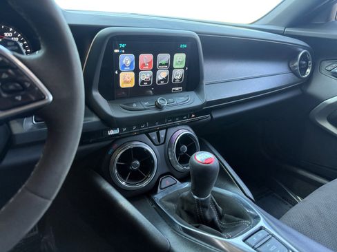 Used 2018 Chevrolet Camaro SS image 11