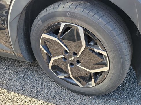 Used 2024 Hyundai Ioniq 5 SEL image 4