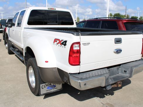Used 2015 Ford F350 Lariat w/ Lariat Interior Package AWD/4WD image 5