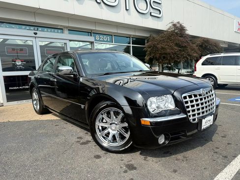 Used 2005 Chrysler 300 C w/ Cold Weather Group RWD image 1