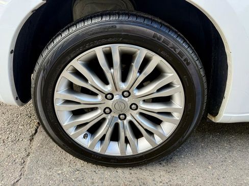 Used 2011 Chrysler 200 Limited FWD image 20