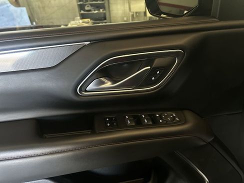 Used 2022 Chevrolet Tahoe RST w/ Sport Performance Package image 19