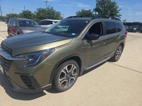 Used 2025 Subaru Ascent Limited AWD/4WD image 6