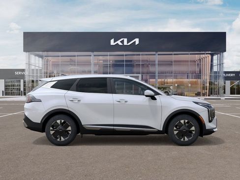 Certified 2026 Kia Sportage LX FWD image 3