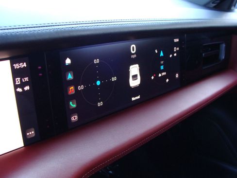 Used 2020 Porsche Taycan 4S image 14