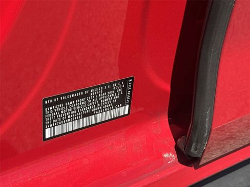 Used 2017 Volkswagen GTI SE FWD image 31