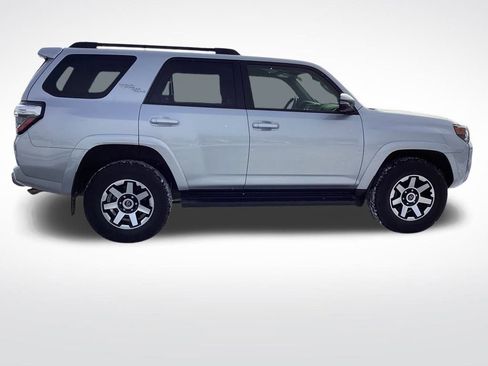 Used 2024 Toyota 4Runner TRD Off-Road Premium image 10