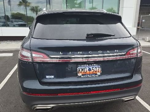 Used 2023 Lincoln Nautilus FWD w/ Premium Package image 6