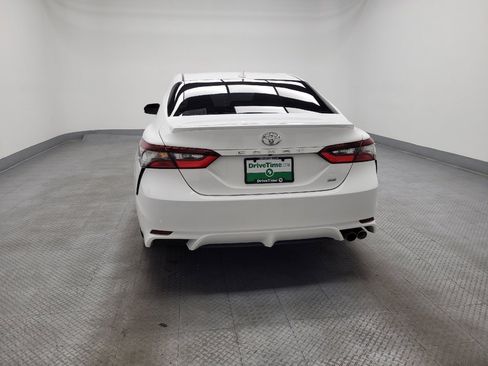 Used 2021 Toyota Camry SE FWD image 6
