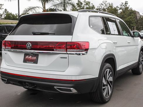 Used 2024 Volkswagen Atlas SE image 6