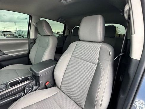 Used 2023 Toyota Tacoma SR AWD/4WD image 23