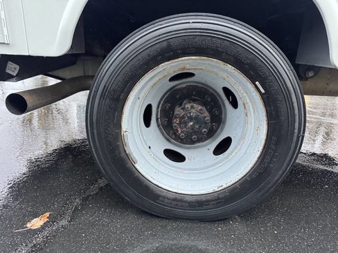 Used 2007 Ford F450 2WD Regular Cab Super Duty image 17