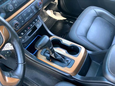 Used 2019 GMC Canyon All Terrain w/ All Terrain X Package AWD/4WD image 17