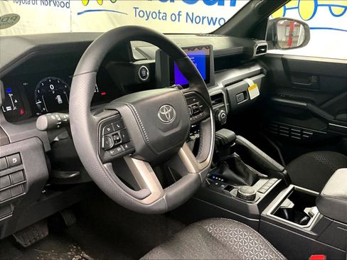 New 2026 Toyota 4Runner SR5 RWD image 9