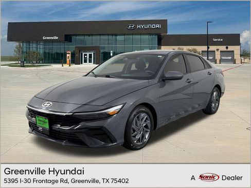 Used 2024 Hyundai Elantra SEL FWD image 1