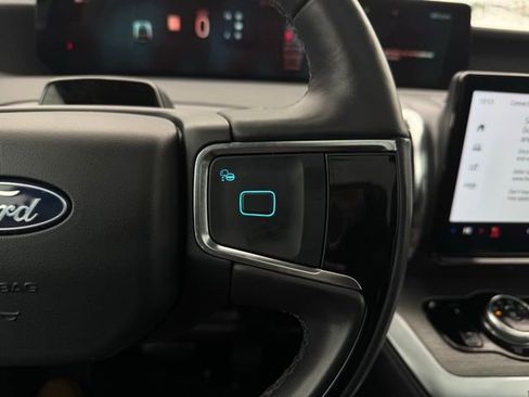 Used 2025 Ford Expedition Max Platinum image 41