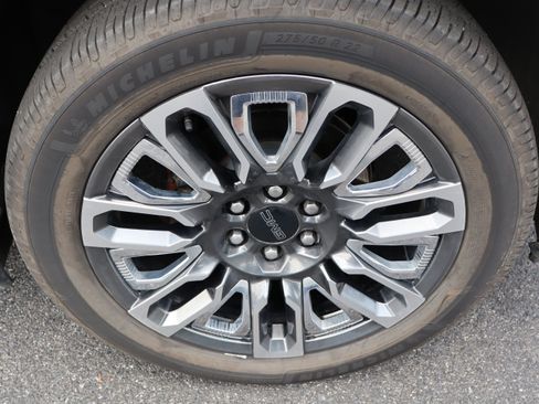 Used 2024 GMC Sierra 1500 Denali Ultimate AWD/4WD image 16