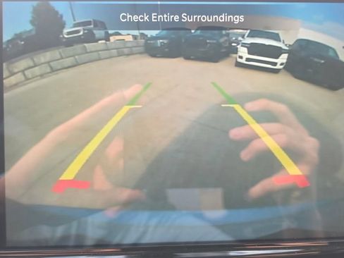 Certified 2024 Chrysler Pacifica Touring-L FWD image 37