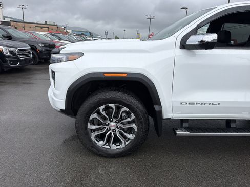 Used 2024 GMC Canyon Denali AWD/4WD image 13