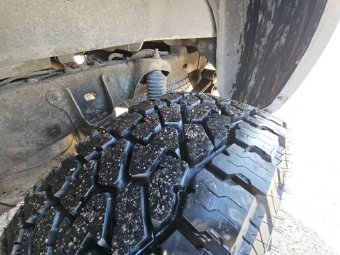 Used 2018 Toyota Tacoma TRD Sport image 10