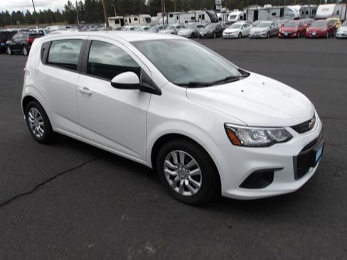 Used 2020 Chevrolet Sonic LT FWD image 7