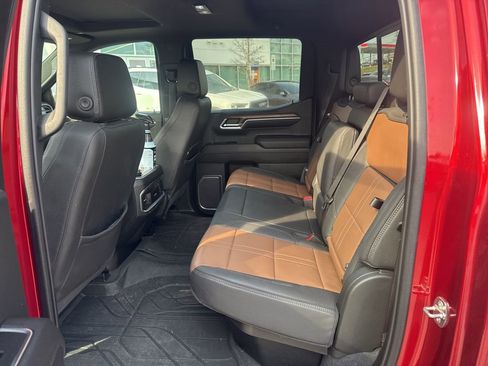 Used 2023 Chevrolet Silverado 1500 High Country w/ High Country Premium Package image 16