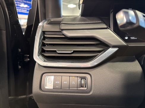 Used 2025 GMC Acadia Elevation image 19