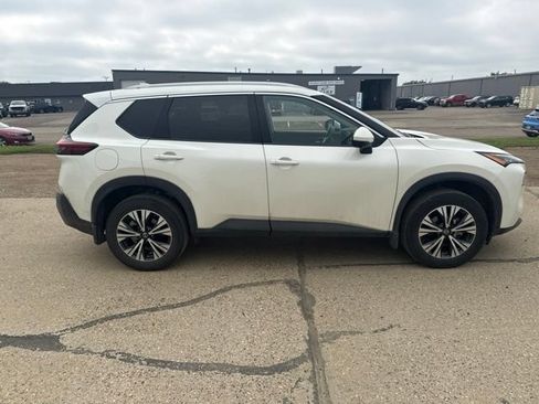 Used 2021 Nissan Rogue SV w/ Premium Package AWD/4WD image 12