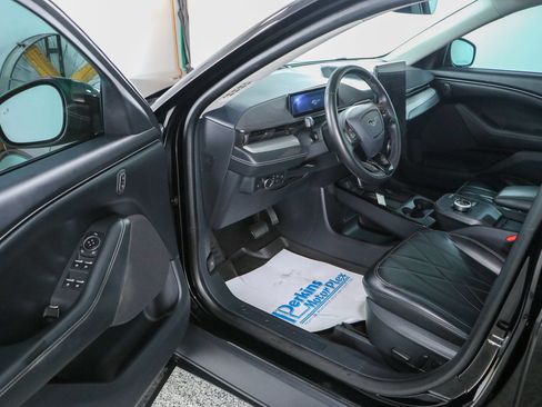 Used 2022 Ford Mustang Mach-E Select RWD image 3