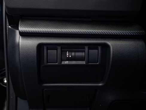 Used 2025 Subaru Crosstrek 2.5i Limited w/ Popular Package #3A image 38