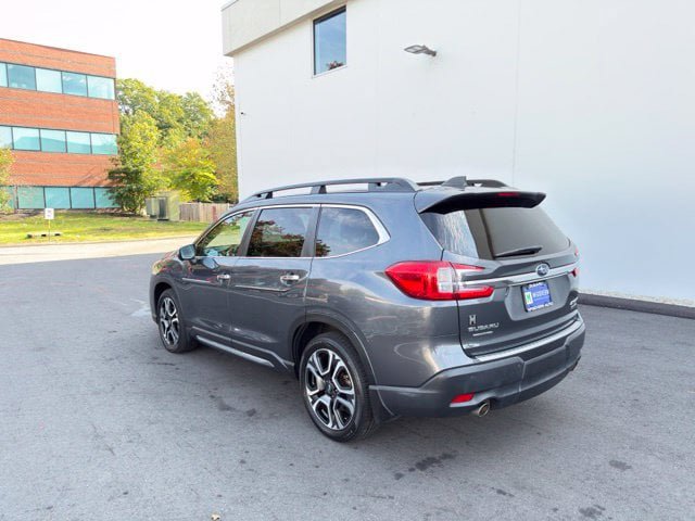 Used 2023 Subaru Ascent Touring AWD/4WD image 9