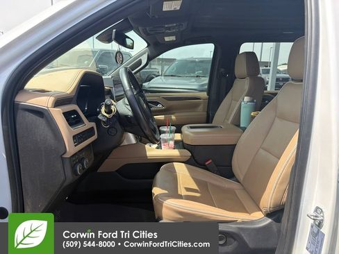 Used 2022 Chevrolet Suburban Premier AWD/4WD image 5
