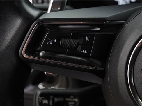 Used 2023 Porsche Macan image 29