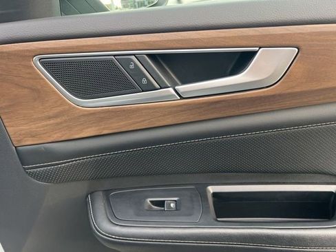 Used 2024 Volkswagen Atlas SE image 34