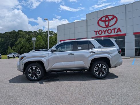 New 2026 Toyota 4Runner TRD Sport AWD/4WD image 2
