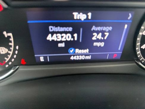 Used 2020 Cadillac XT4 Premium Luxury w/ Cold Weather Package FWD image 18