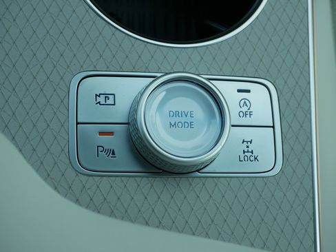 New 2025 Genesis GV80 3.5T Prestige image 7