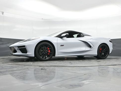 Used 2023 Chevrolet Corvette Stingray Premium Conv w/ Z51 Performance Package image 49