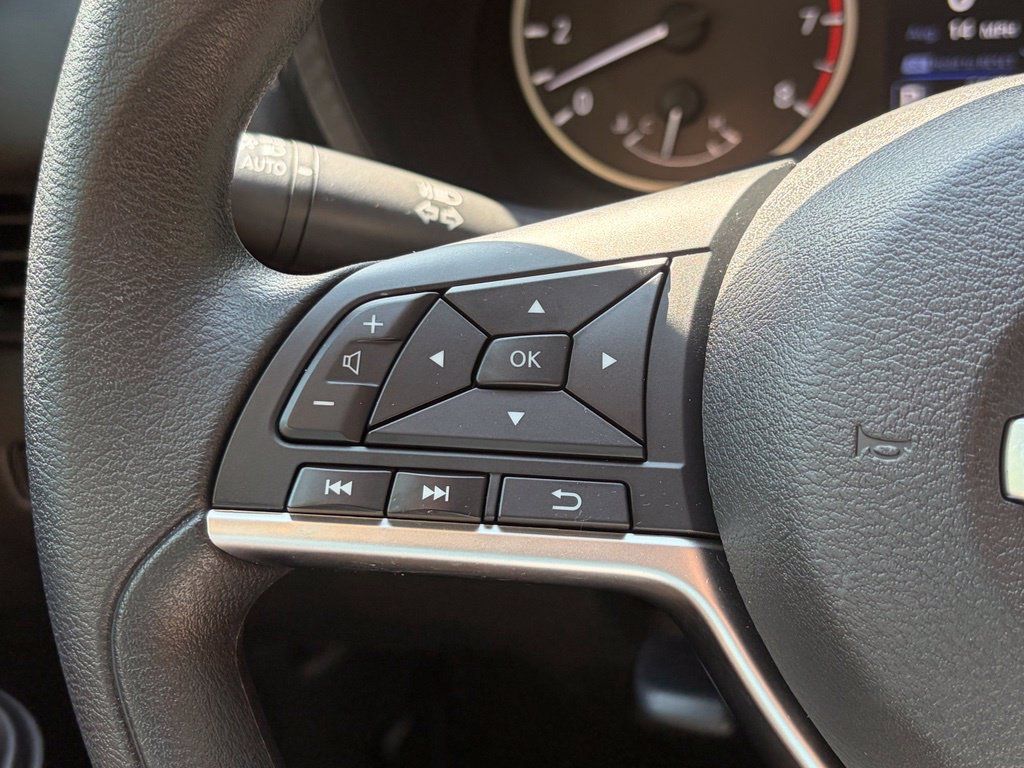 Used 2022 Nissan Sentra S FWD image 19