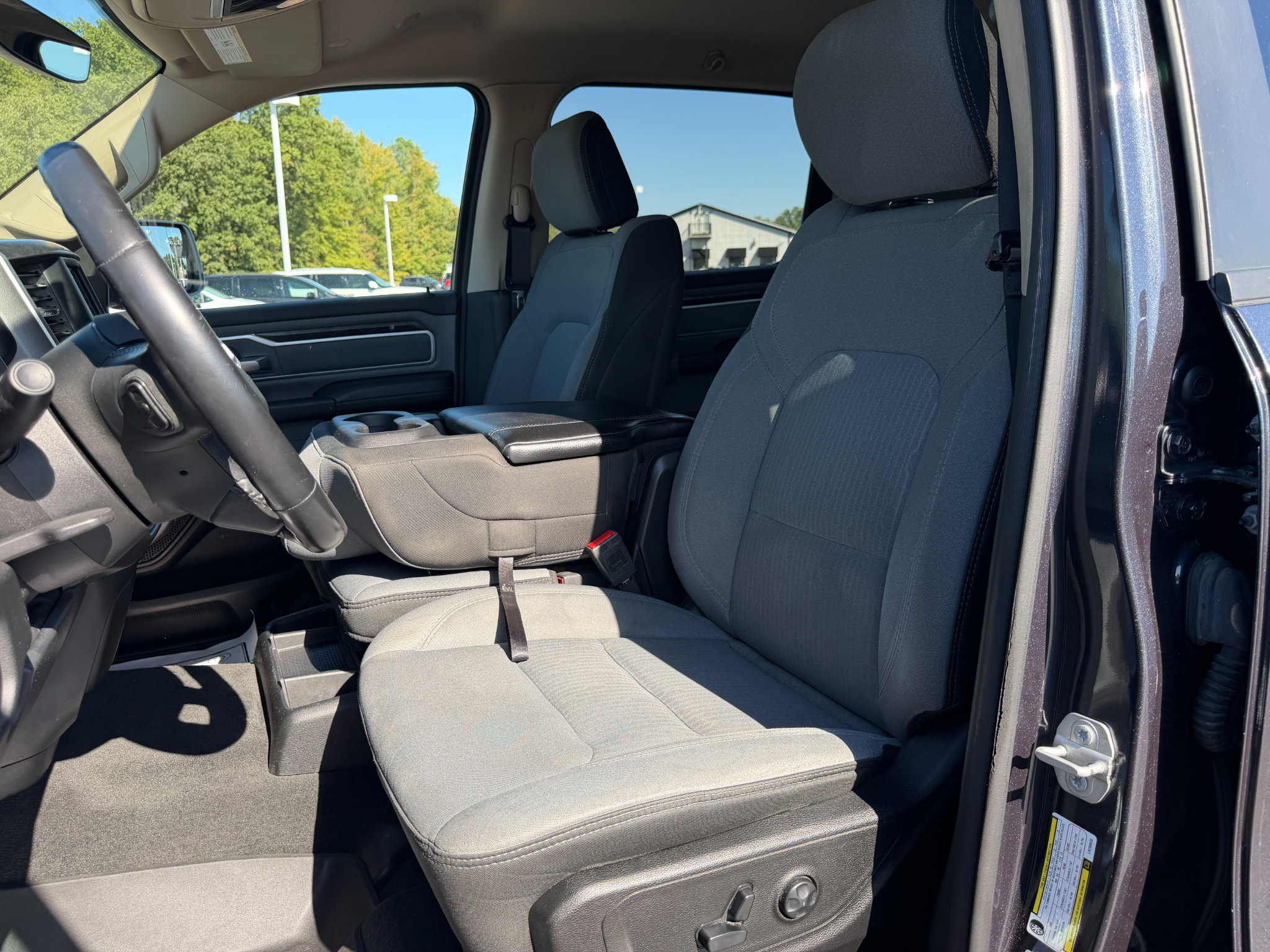 Used 2020 RAM 1500 Big Horn AWD/4WD image 31