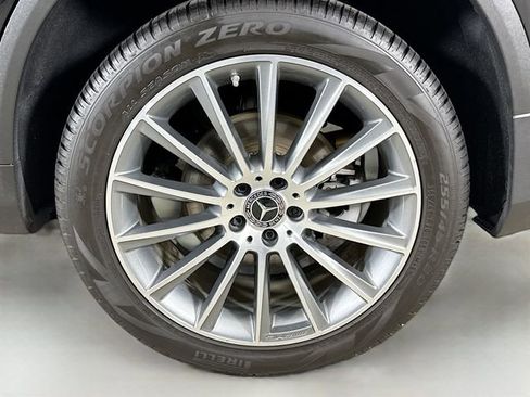 Used 2018 Mercedes-Benz GLC 300 4MATIC image 30
