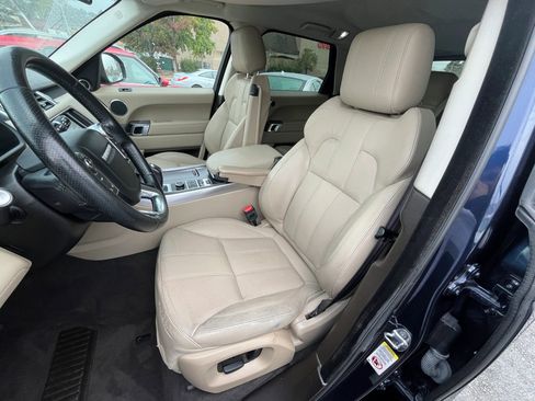 Used 2015 Land Rover Range Rover Sport SE image 11