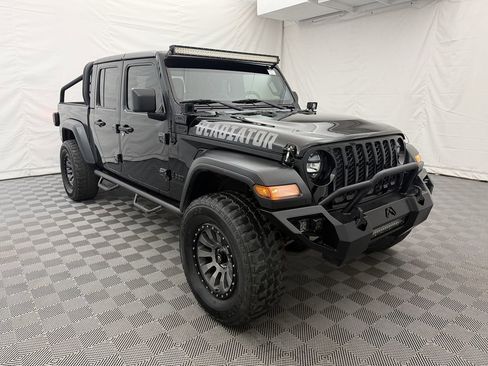 Used 2020 Jeep Gladiator Sport w/ Quick Order Package 24S AWD/4WD image 4
