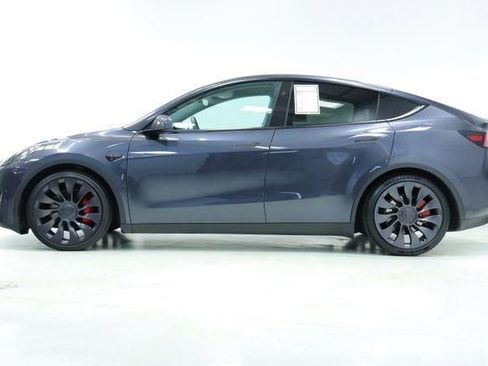 Used 2024 Tesla Model Y Performance AWD/4WD image 4
