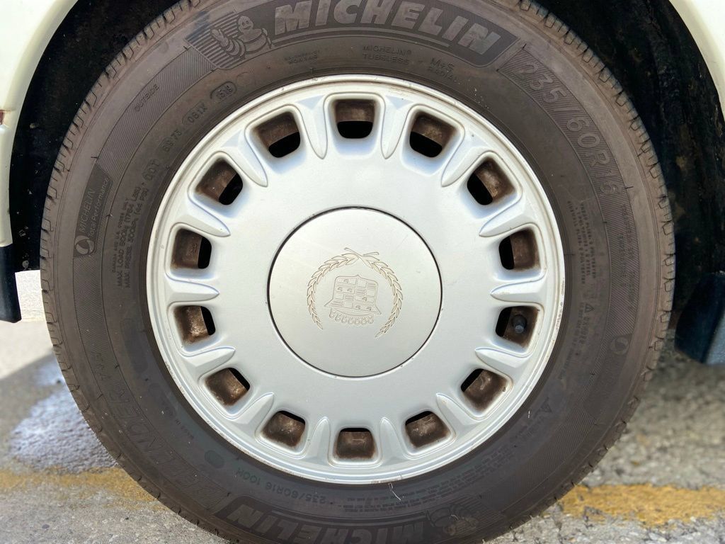 Used 1993 Cadillac Allante FWD image 12