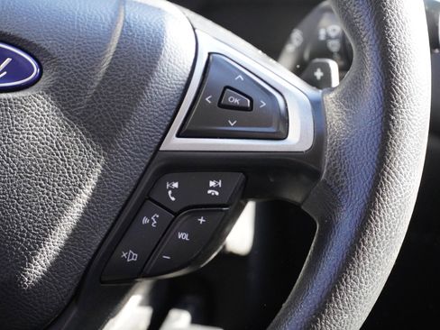 Used 2019 Ford Fusion SE image 32