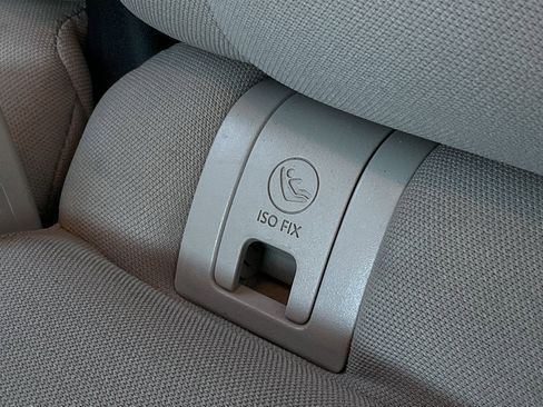 Used 2025 Nissan Rogue SV image 16