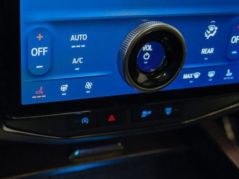 Used 2023 Ford Expedition Max Limited AWD/4WD image 38