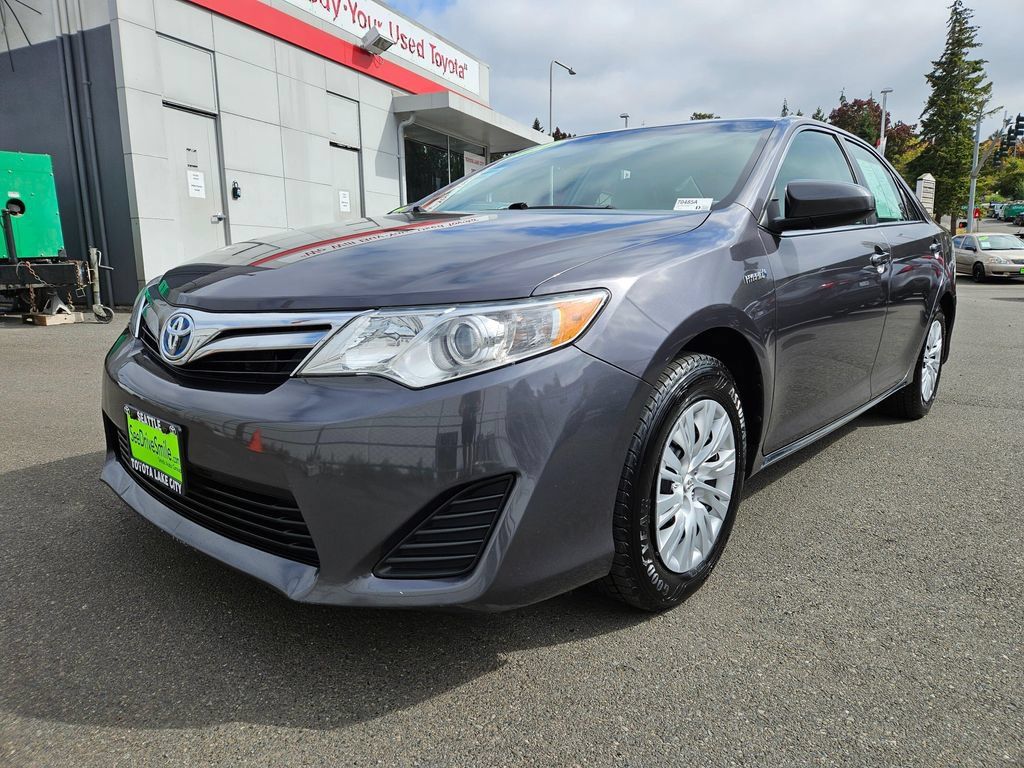 Used 2014 Toyota Camry LE FWD image 7