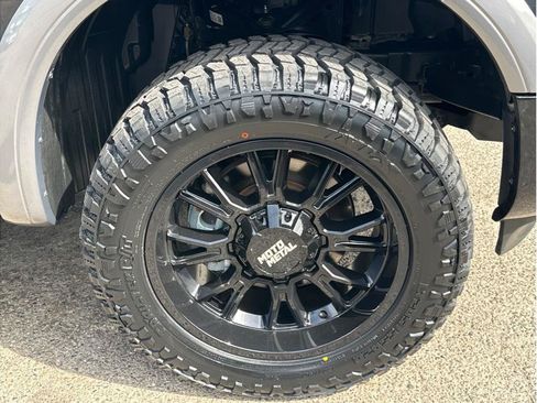 Used 2020 Nissan Titan Platinum Reserve w/ Moonroof Package AWD/4WD image 10